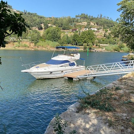 Aquadouro Yacht Radames - Sleep Boat Experience Hotel กัสเตโล เด ไปวา ภายนอก รูปภาพ