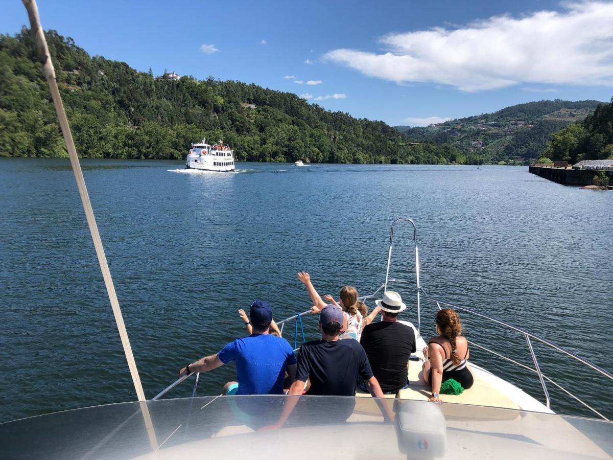 Aquadouro Yacht Radames - Sleep Boat Experience Hotel กัสเตโล เด ไปวา ภายนอก รูปภาพ
