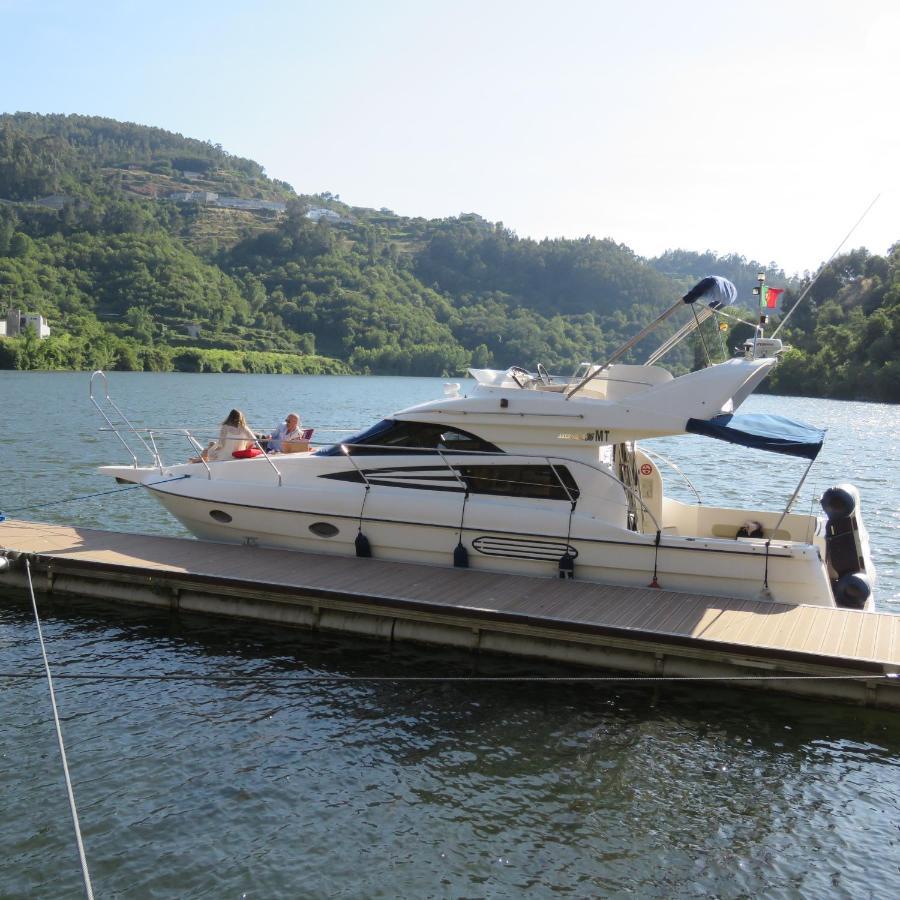 Aquadouro Yacht Radames - Sleep Boat Experience Hotel กัสเตโล เด ไปวา ภายนอก รูปภาพ