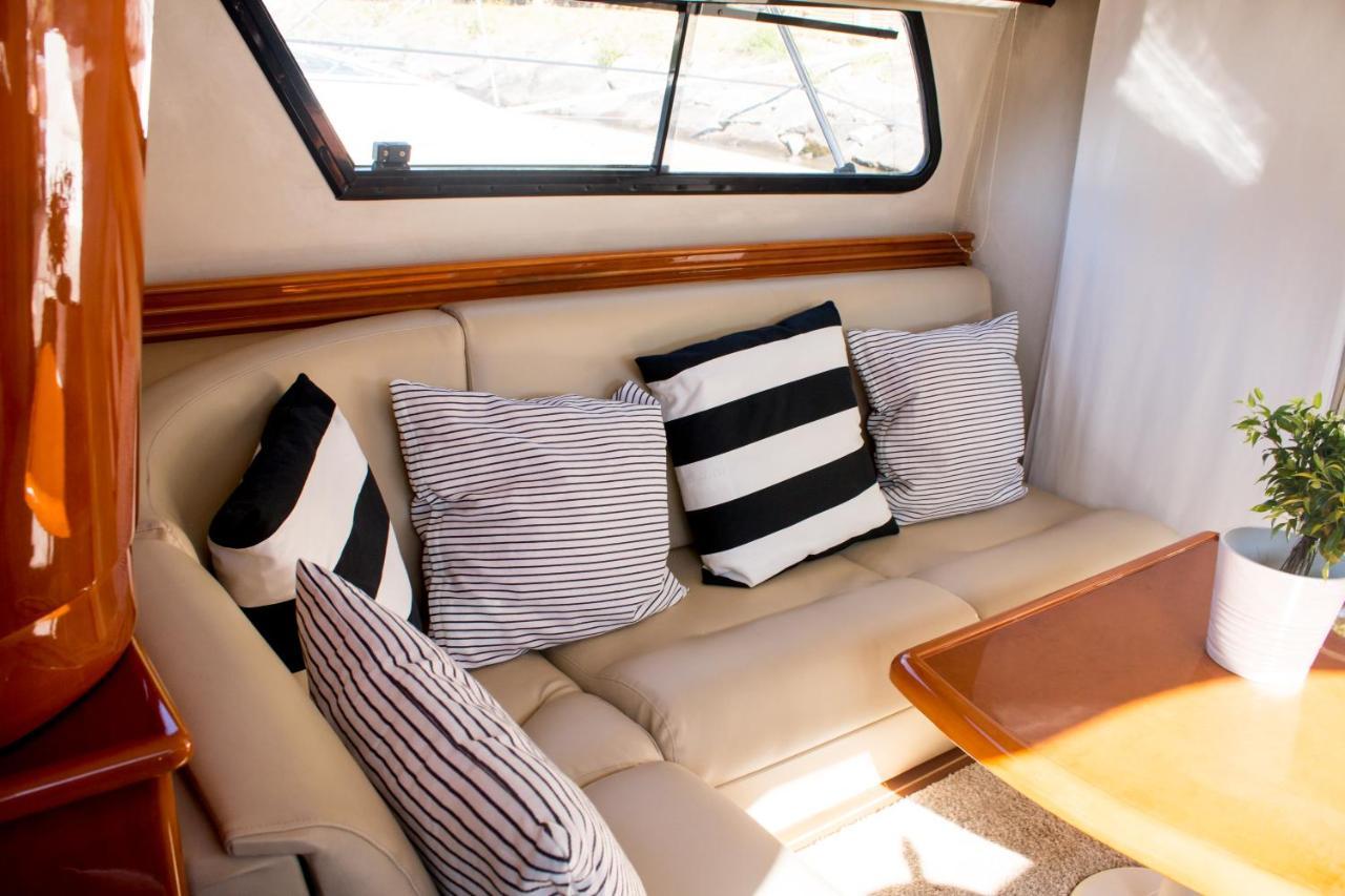Aquadouro Yacht Radames - Sleep Boat Experience Hotel กัสเตโล เด ไปวา ภายนอก รูปภาพ