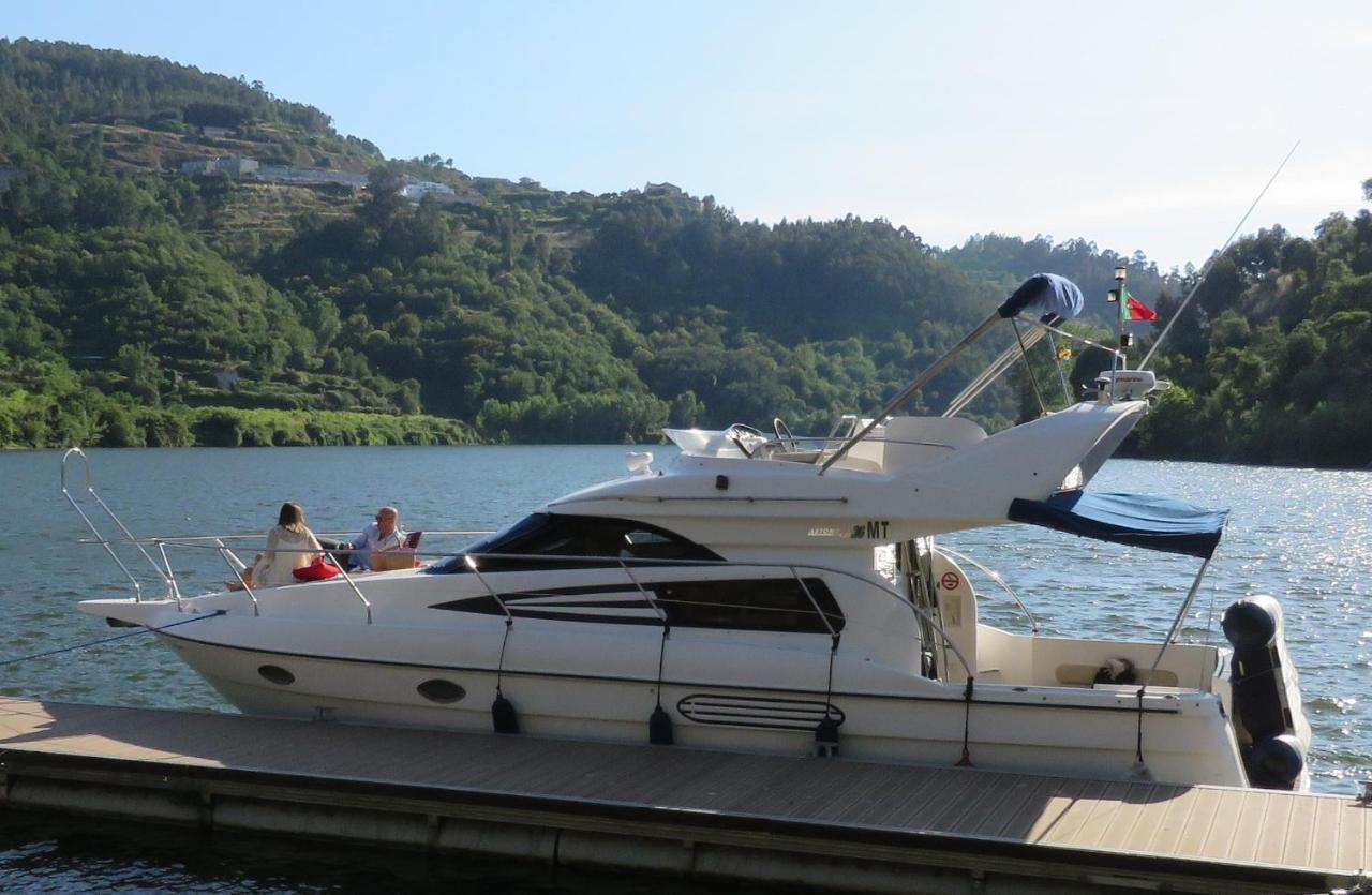 Aquadouro Yacht Radames - Sleep Boat Experience Hotel กัสเตโล เด ไปวา ภายนอก รูปภาพ