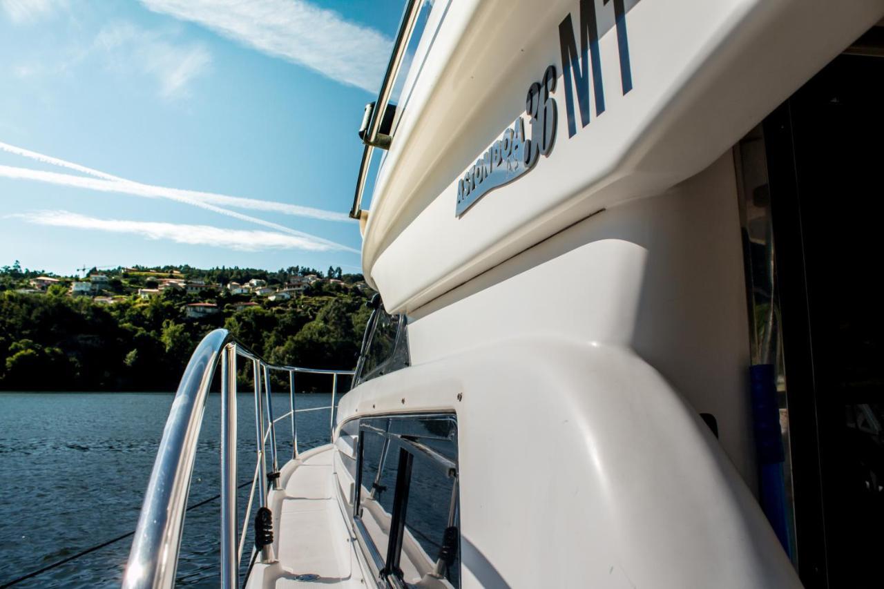 Aquadouro Yacht Radames - Sleep Boat Experience Hotel กัสเตโล เด ไปวา ภายนอก รูปภาพ